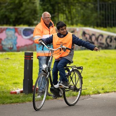 Vrijwilliger bij het praktisch verkeersexamen